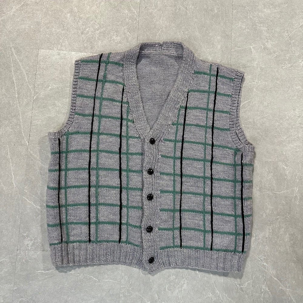 Vintage Handmade Knit Cardigan Vest Gray Green Plaid V-Neck Button Front 4789